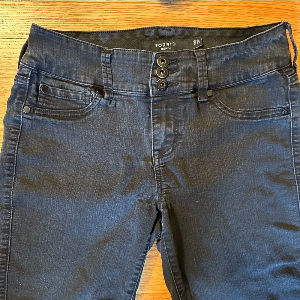 Torrid  Black Denim Skinny Jeans Sz 10R. VERY stretchy. - Picture 14 of 15